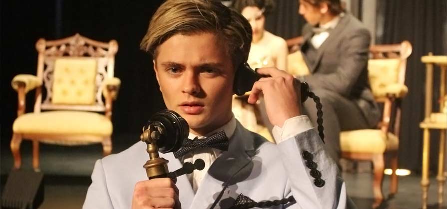 student-acting-in-great-gatsby